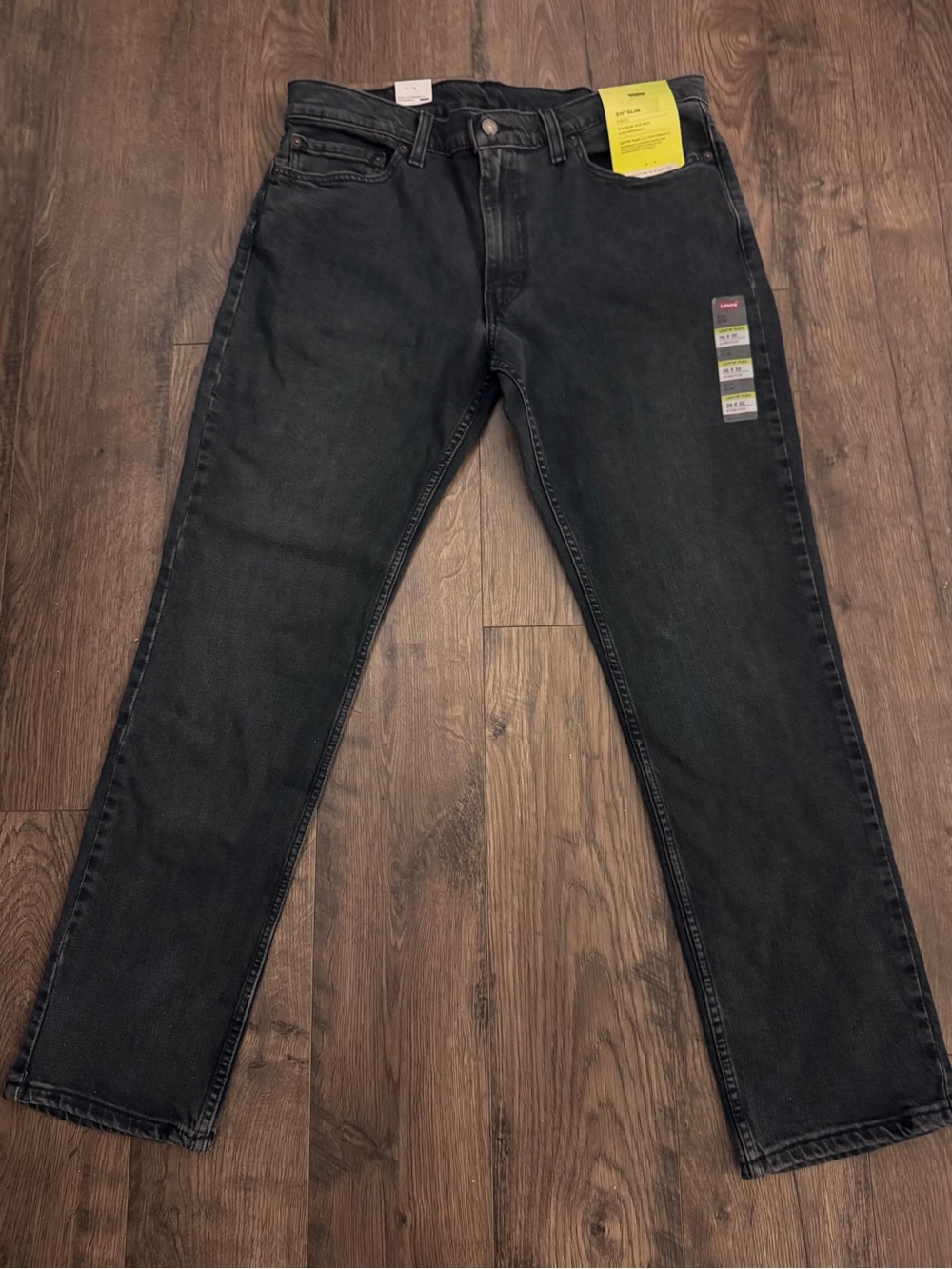 Levi's Men's Slim Straight Jeans in Dark Blue Wash Size 36x30